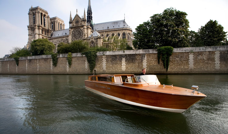 Luxury Boat Cruise on River Seine