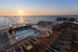 Pool on Queen Mary ship